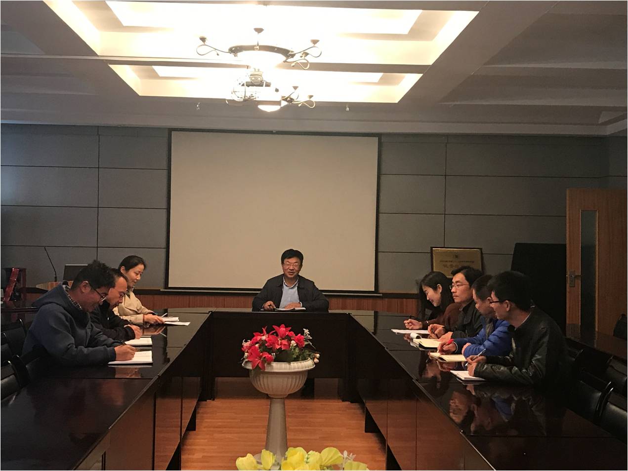 化工学院召开审核评估回头看工作会议