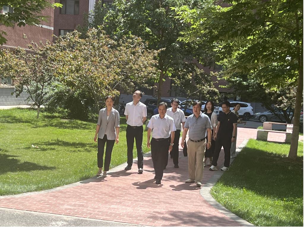 校党委书记来我院指导工作