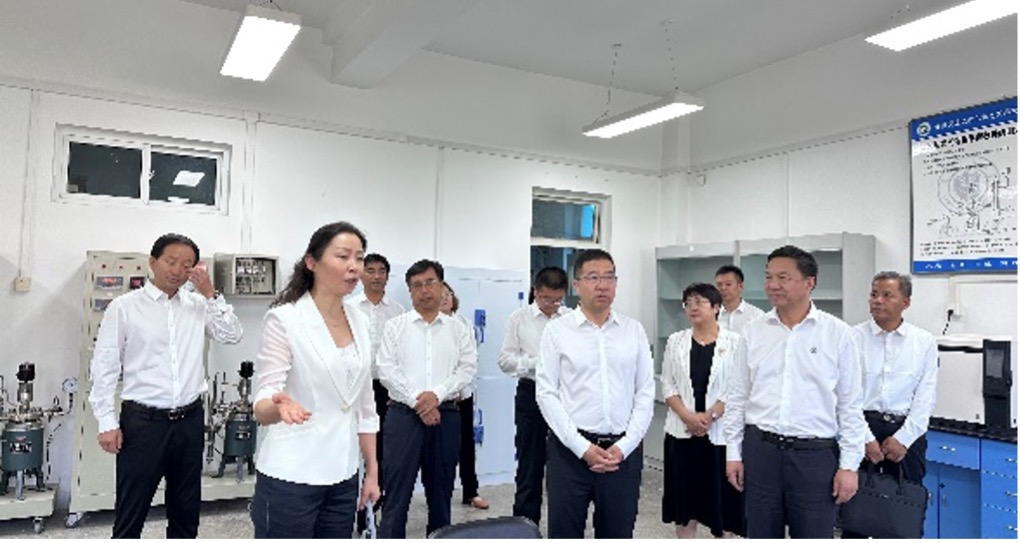 张掖市人民政府领导莅临化学化工学院调研指导工作